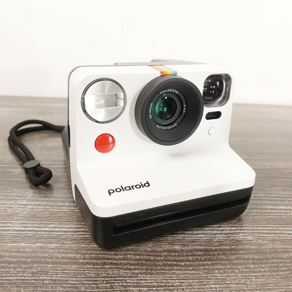 Polaroid Now Instant Camera White Good i-Type PRD009072 Autofocus